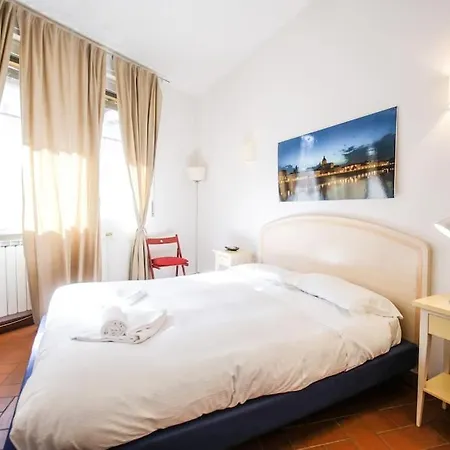 Nice Apartment Near Ponte Vecchio-2